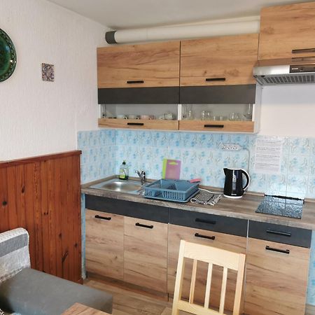 Small House In Цельє Екстер'єр фото