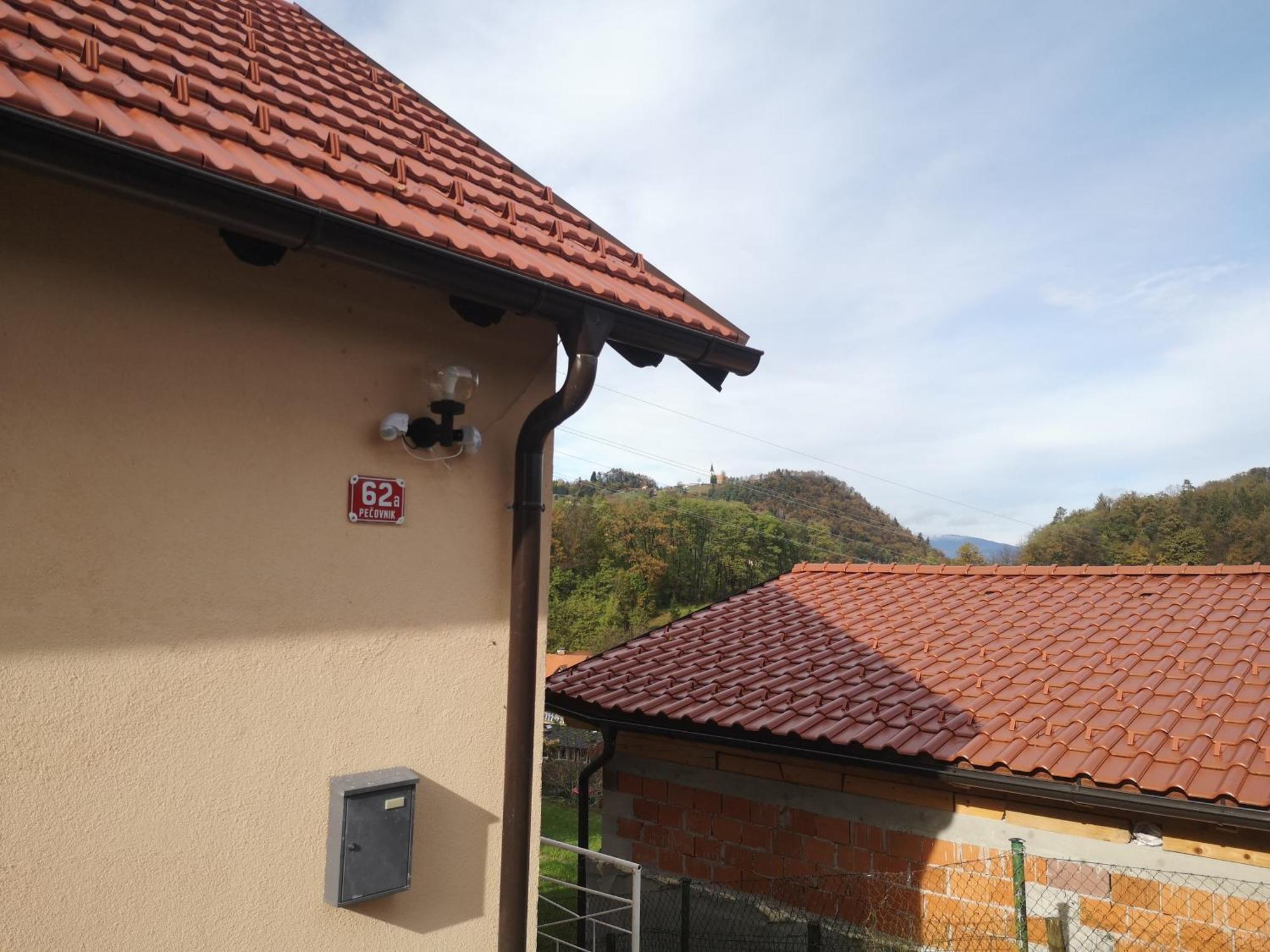 Small House In Цельє Екстер'єр фото