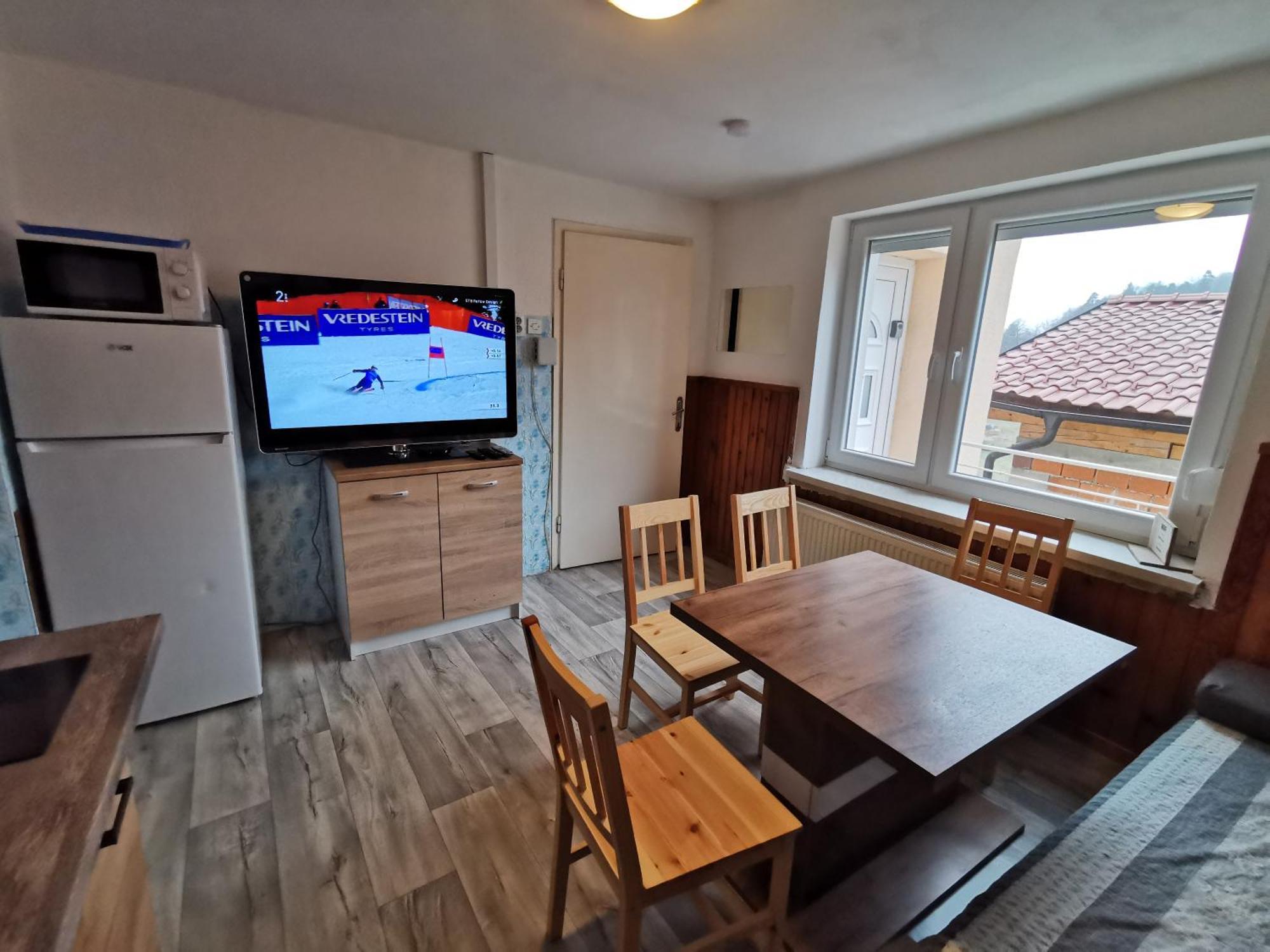 Small House In Цельє Екстер'єр фото